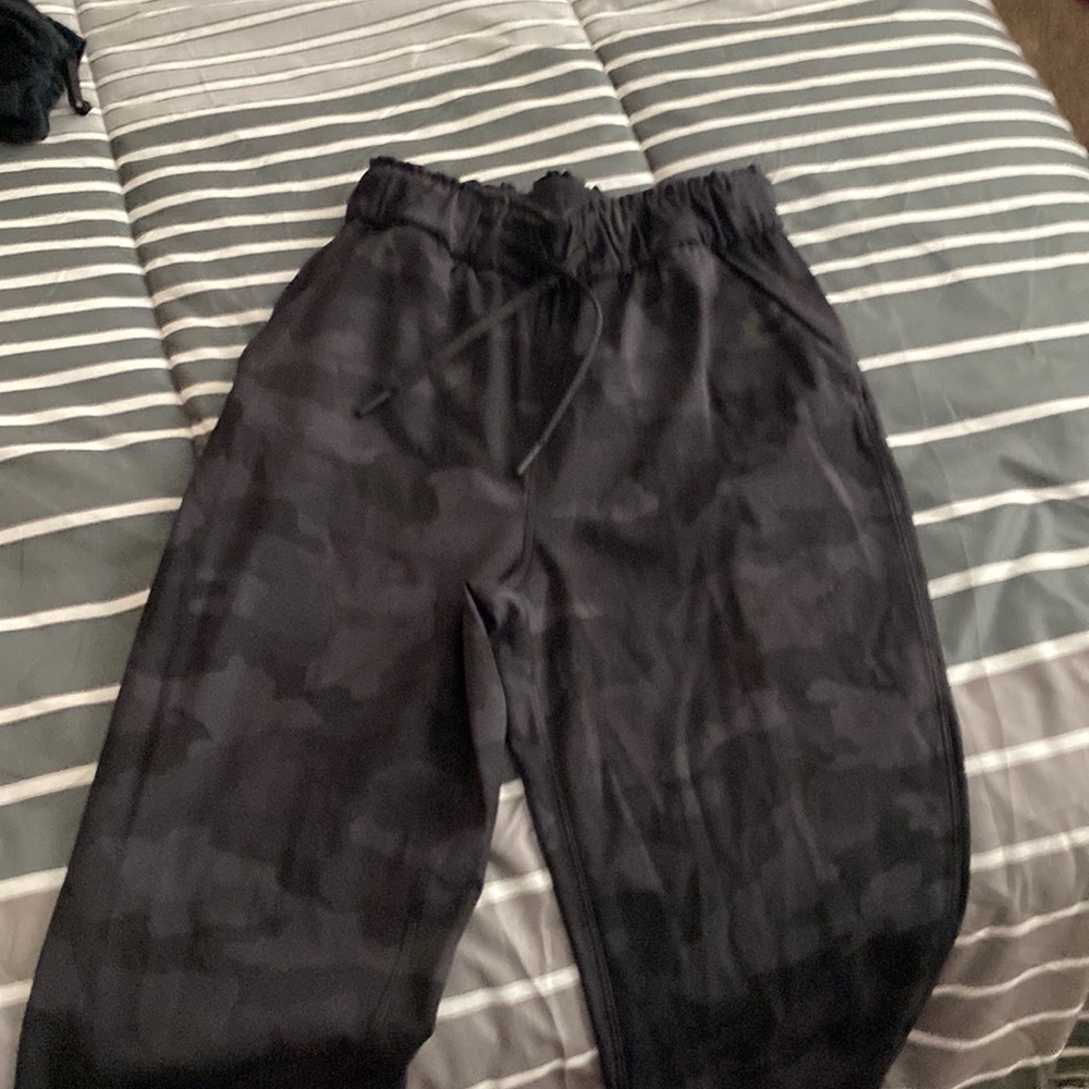 Lululemon dark camo joggers